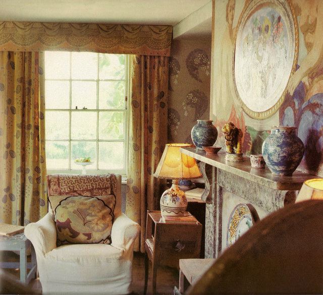 Charleston sitting room 640 xxx q85